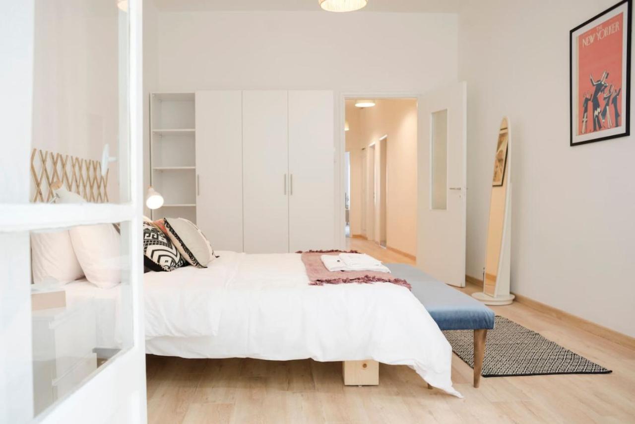 Trendy 3bdr In Mar Mikhael Apartment