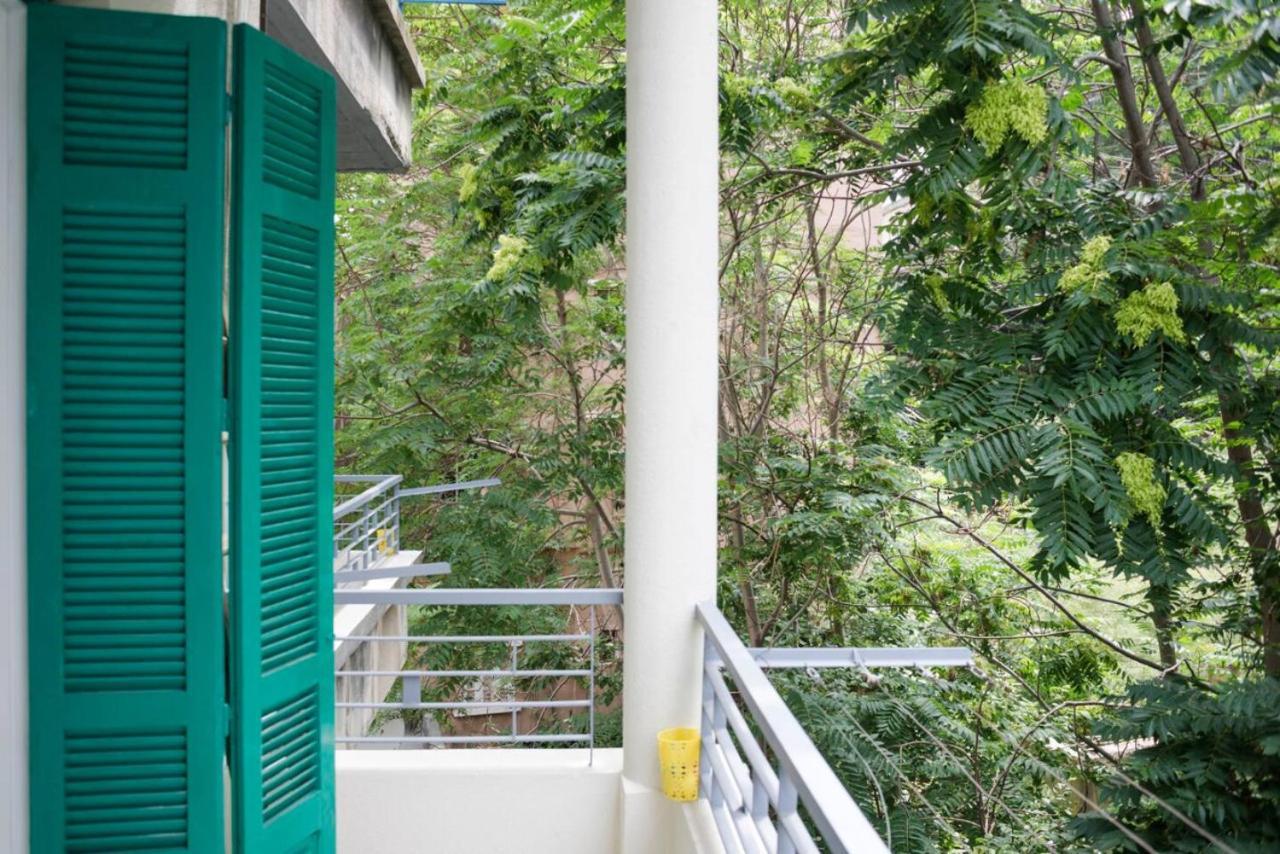 Trendy 3bdr In Mar Mikhael Apartment *