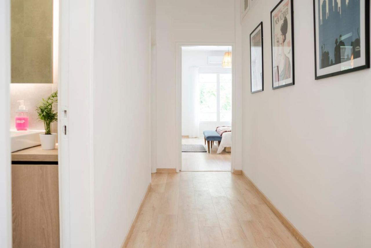 Trendy 3bdr In Mar Mikhael Apartment *